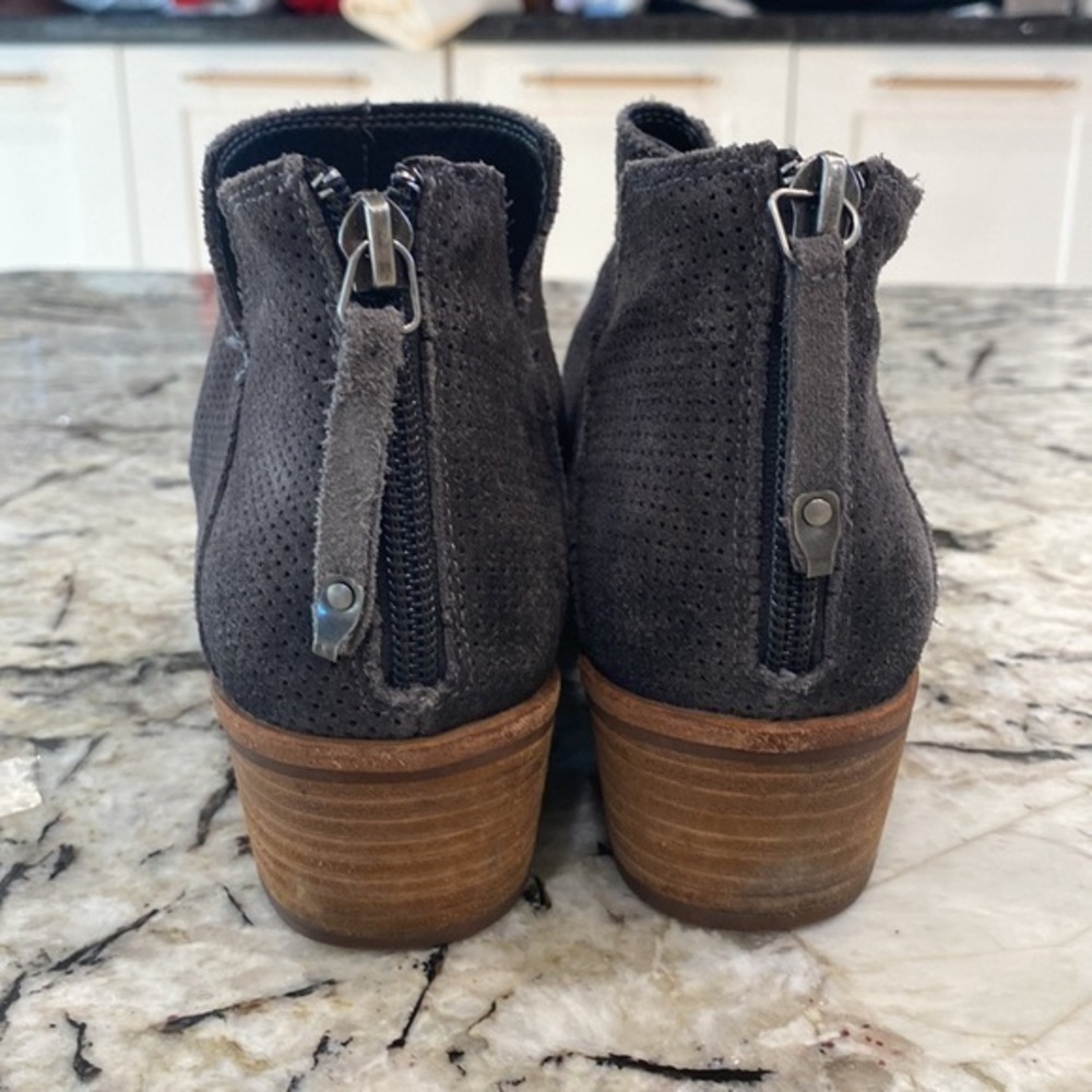 Dolce Vita Grey Booties - women’s size 6.5 - Picture 4 of 8